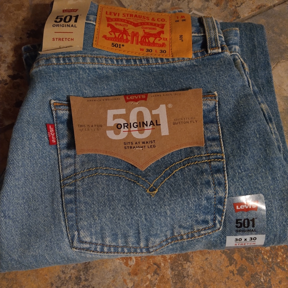 Levi jeans